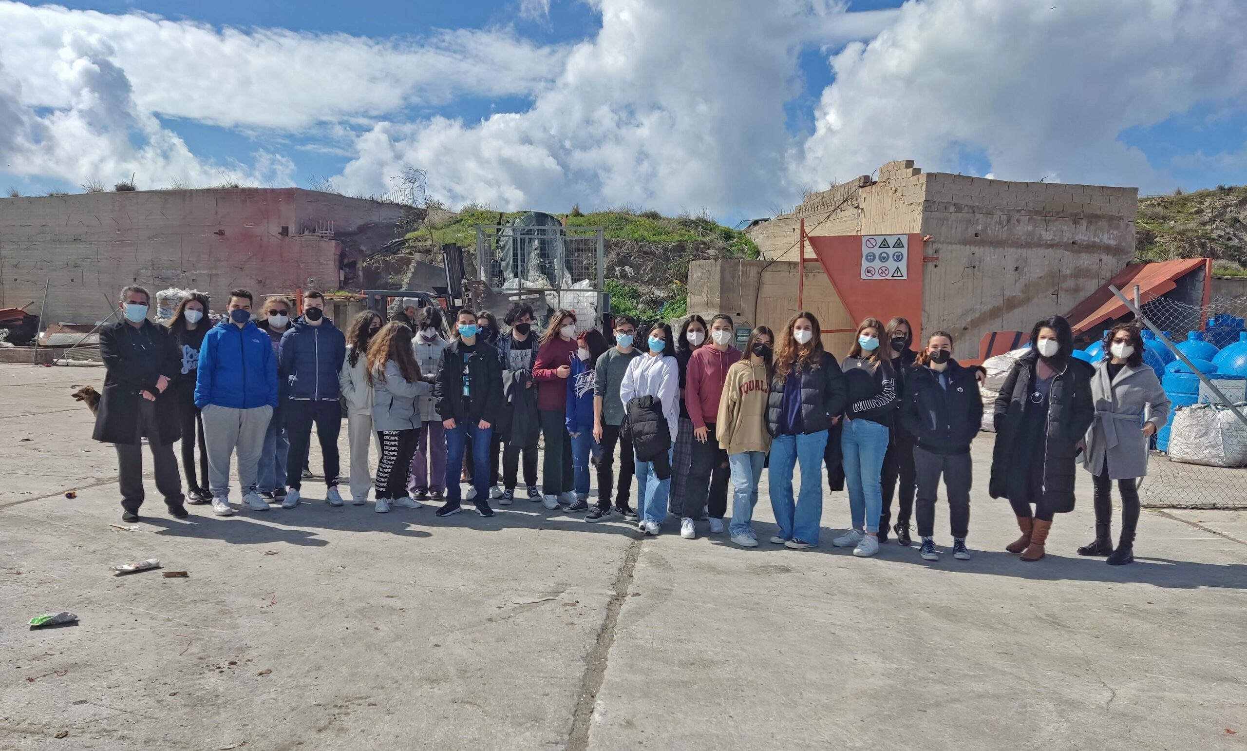 Επίσκεψη στην Ανακύκλωση Σαντορίνης της Περιβαλλοντικής Ομάδας του Λυκείου Θήρας 