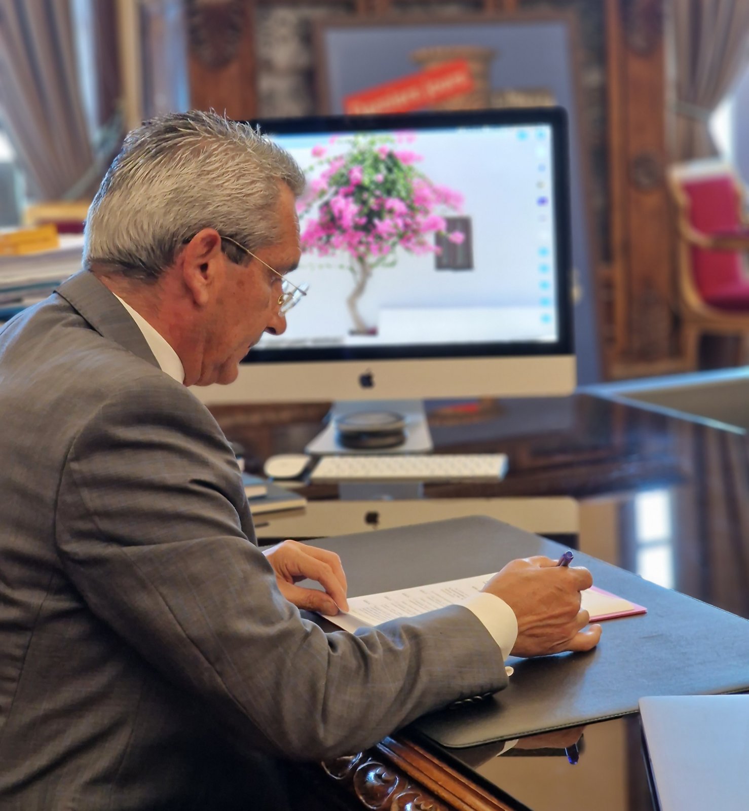 Διαμαρτυρία του Περιφερειάρχη Νοτίου Αιγαίου, Γιώργου Χατζημάρκου
